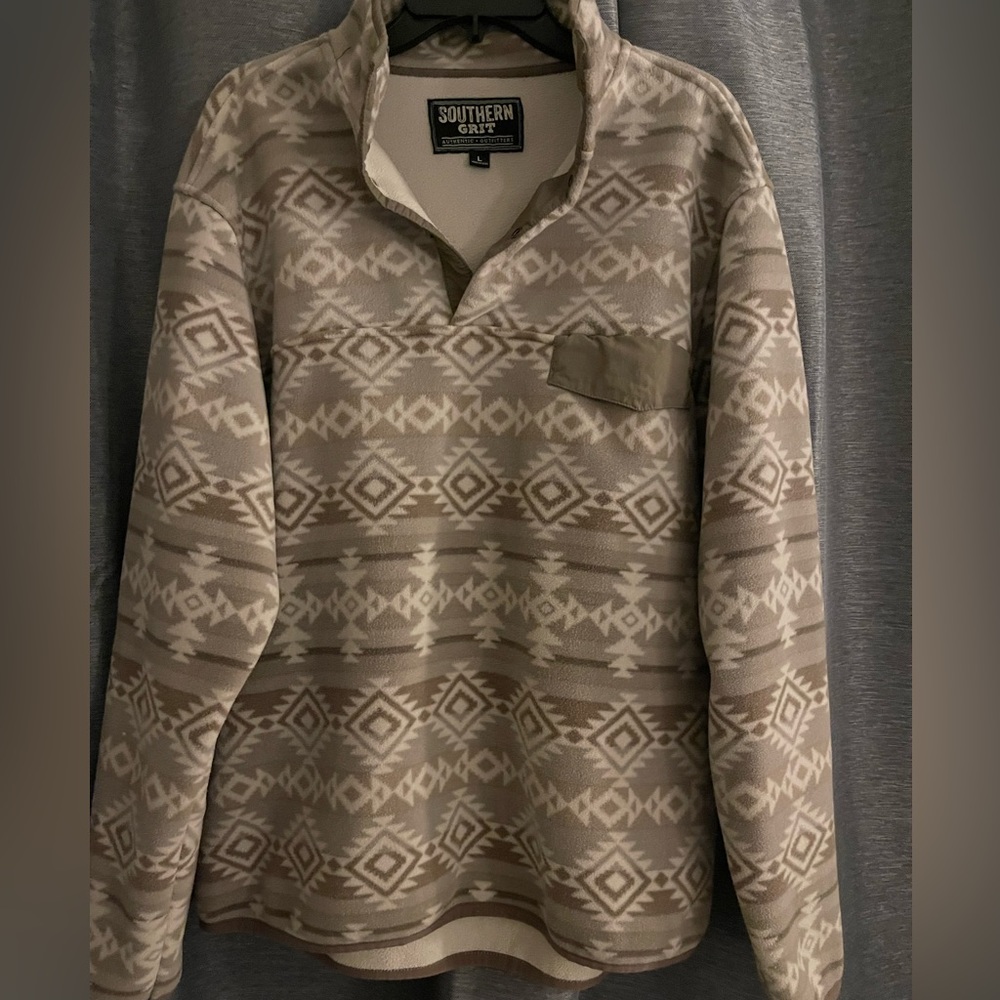 Women’s off brand Patagonia pullover